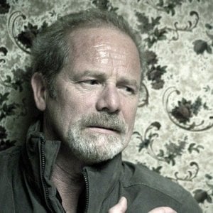 Welcome to the Punch: Peter Mullan in una scena