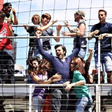 Bianca come il latte, rossa come il sangue: Luca Argentero esulta sugli spalti in una scena del film