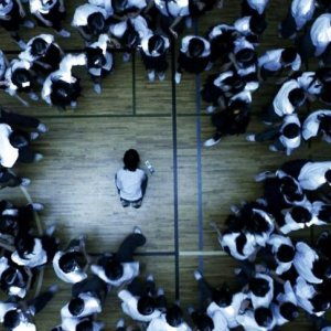 Confessions: un'immagine dall'alto tratta dal thriller di Tetsuya Nakashima