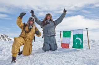 K2: la montagna degli italiani: Michele Alhaique e Massimo Poggio in una scena della fiction