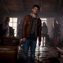 La casa: Shiloh Fernandez in una scena del film