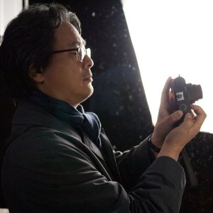 Stoker: il regista Park Chan-wook sul set del film