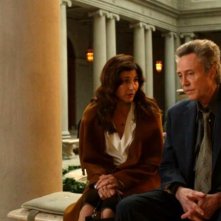 Una fragile armonia: Christopher Walken parla con Catherine Keener in una scena del film