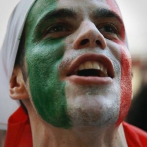 Sta per piovere: Lorenzo Baglioni in una scena del film