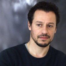 Viaggio sola: Stefano Accorsi in una scena del film