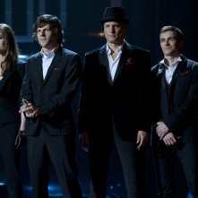 Now You See Me: Isla Fisher, Jesse Eisenberg, Woody Harrelson e Dave Franco in una scena