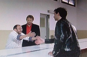 Orfeo Orlando, Giulio Scarpati, Matteo Orlando, in una scena di Cugino e Cugino