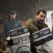 Snitch - L'infiltrato: Dwayne Johnson e Jon Bernthal in una scena del thriller poliziesco