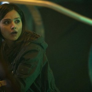 Doctor Who: Jenna-Louise Coleman in un momento dell'episodio The Bells of St John