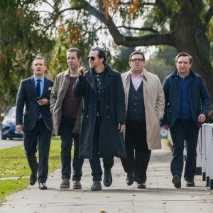 The World's End: Simon Pegg, Nick Frost, Martin Freeman, Paddy Considine e Eddie Marsan avanzano verso la loro missione
