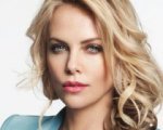 Charlize Theron e i vigilantes corrotti