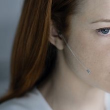 Oblivion: Andrea Riseborough in un bel primo piano nei panni di Victoria