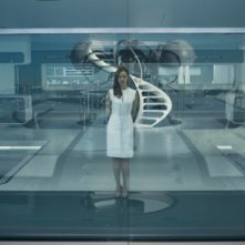 Oblivion: Andrea Riseborough in una scena del film nei panni di Victoria