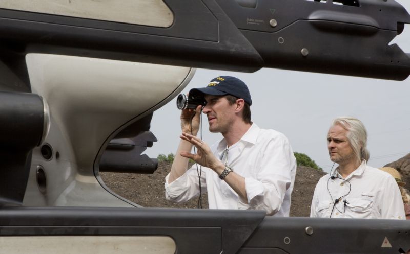 Joseph Kosinski sul set del film Oblivion