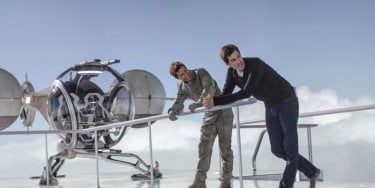 Tom Cruise sul set di Oblivion insieme al regista Joseph Kosinski