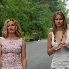 House at the End of the Street: Elisabeth Shue e Jennifer Lawrence sono madre e figlia in una scena