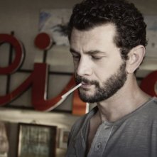 Passione sinistra: Vinicio Marchioni in una scena