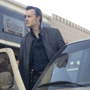 The Walking Dead: David Morrissey in una scena dell'episodio Nelle tombe