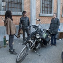 The Walking Dead Norman Reedus Danai Gurira E Melissa Suzanne Mcbride Nell Episodio Nelle Tombe 270364