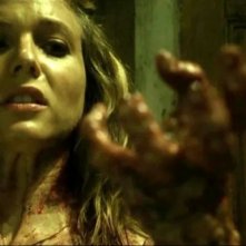 La casa: Elizabeth Blackmore in una scena