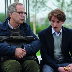 Nella casa: Ernst Umhauer discute con Fabrice Luchini in una scena