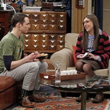 The Big Bang Theory: Mayim Bialik e Jim Parsons nell'episodio The Spoiler Alert Segmentation