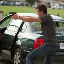 Fire with Fire: Josh Duhamel in azione in una concitata scena del film