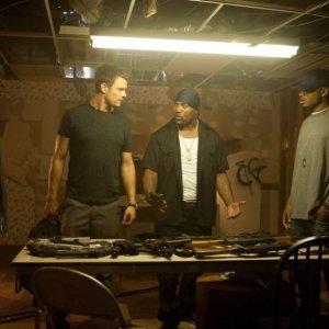 Fire with Fire: Josh Duhamel in una scena del film con 50 Cent e Quinton 'Rampage' Jackson