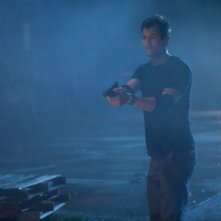Fire with Fire: Josh Duhamel in una scena del film d'azione diretto da David Barrett