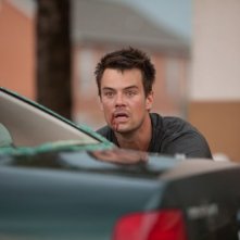 Fire with Fire: lo sguardo terrorizzato di Josh Duhamel in una scena del film