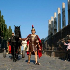 Benur: Paolo Triestino in una scena del film ai Fori Imperiali