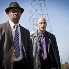 Low Winter Sun: Ruben Santiago-Hudson e Mark Strong nel pilot della serie