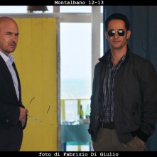 Il commissario Montalbano: Luca Zingaretti e Peppino Mazzotta nell'episodio Il gioco degli specchi