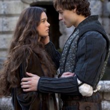 Romeo & Juliet: la prima immagine di Hailee Steinfeld e Douglas Booth