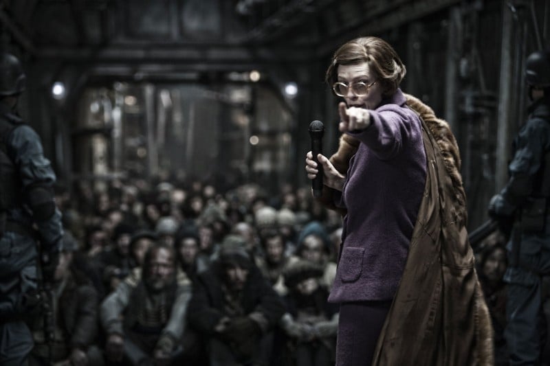 Snowpiercer: Tilda Swinton in un momento del film