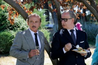 La Grande Bellezza: Carlo Buccirosso e Toni Servillo in una scena del film