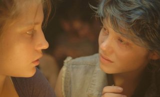 La vie d'Adele: le protagoniste Léa Seydoux e Adèle Exarchopoulos in una scena