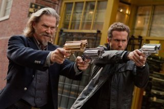 R.I.P.D.: Jeff Bridges e Ryan Reynolds nella prima foto ufficiale del film