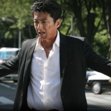 Shield of Straw: Takao Osawa in una scena del film action di Takashi Miike
