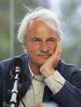 Il fotoreporter/filmaker/ ambientalista Yann Arthus-Bertrand