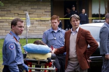 Hannibal: Mads Mikkelsen in una scena dell'episodio Apéritif