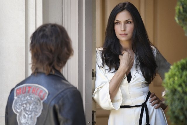 Hemlock Grove: Famke Janssen in una foto di scena della serie