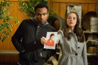 Community: Alison Brie e Donald Glover nell'episodio Advanced Documentary Filmmaking