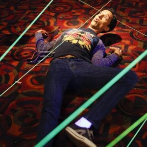 Community: Danny Pudi nell'episodio History 101