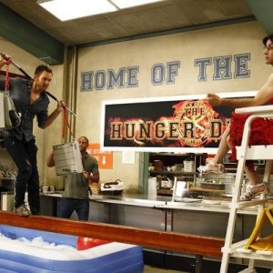 Community: Jim Rash e Joel McHale nell'episodio History 101