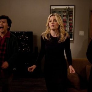Community: Ken Jeong, Yvette Nicole Brown e Gillian Jacobs nell'episodio Intro to Knots