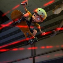 Dino e la macchina del tempo: il giovane Ernie col suo skateboard in una scena