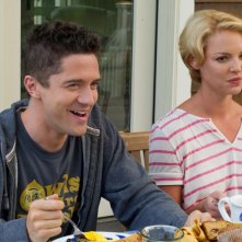 Katherine Heigl con Topher Grace nella commedia Big Wedding