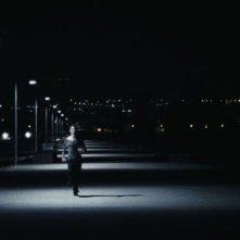 Esterno sera: una scena notturna del film