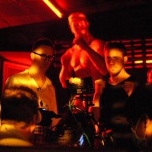 Ryan Gosling insieme al regista Nicolas Winding Refn sul set di Only God Forgives